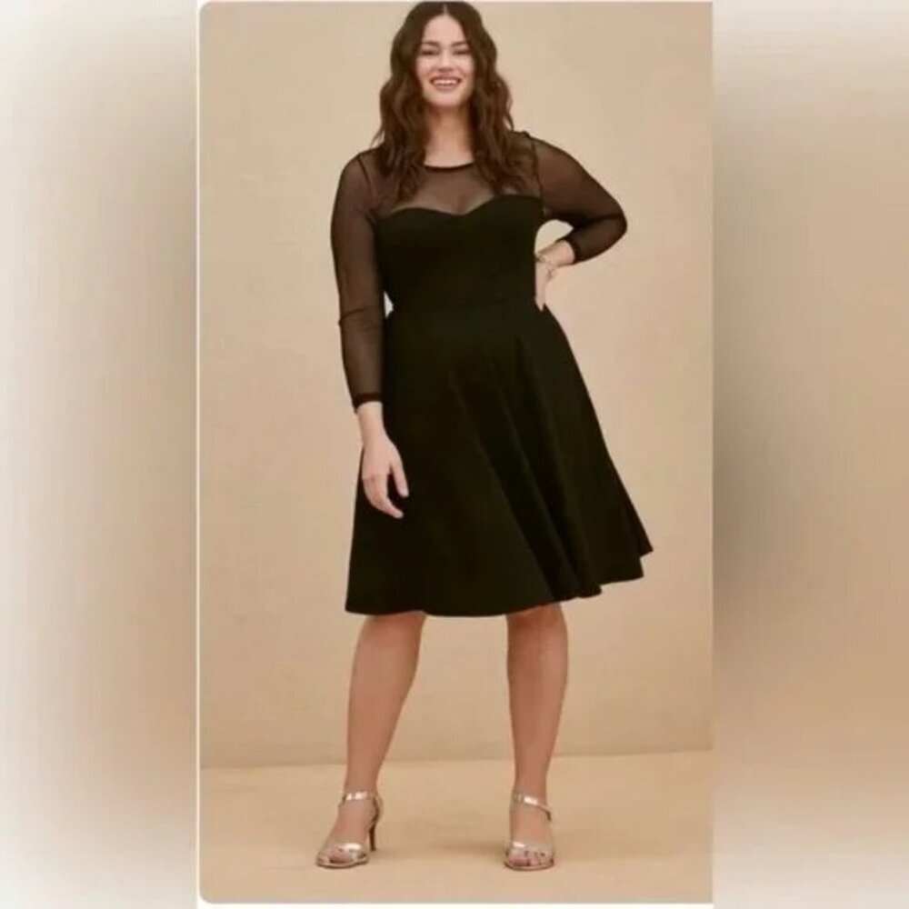 Torrid Women's Size 22 Black Long Sleeve Mesh Sweetheart Midi Swing Skater Dress